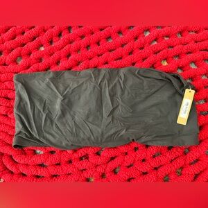 NWT skims fits everyone bandeau bra Size XL